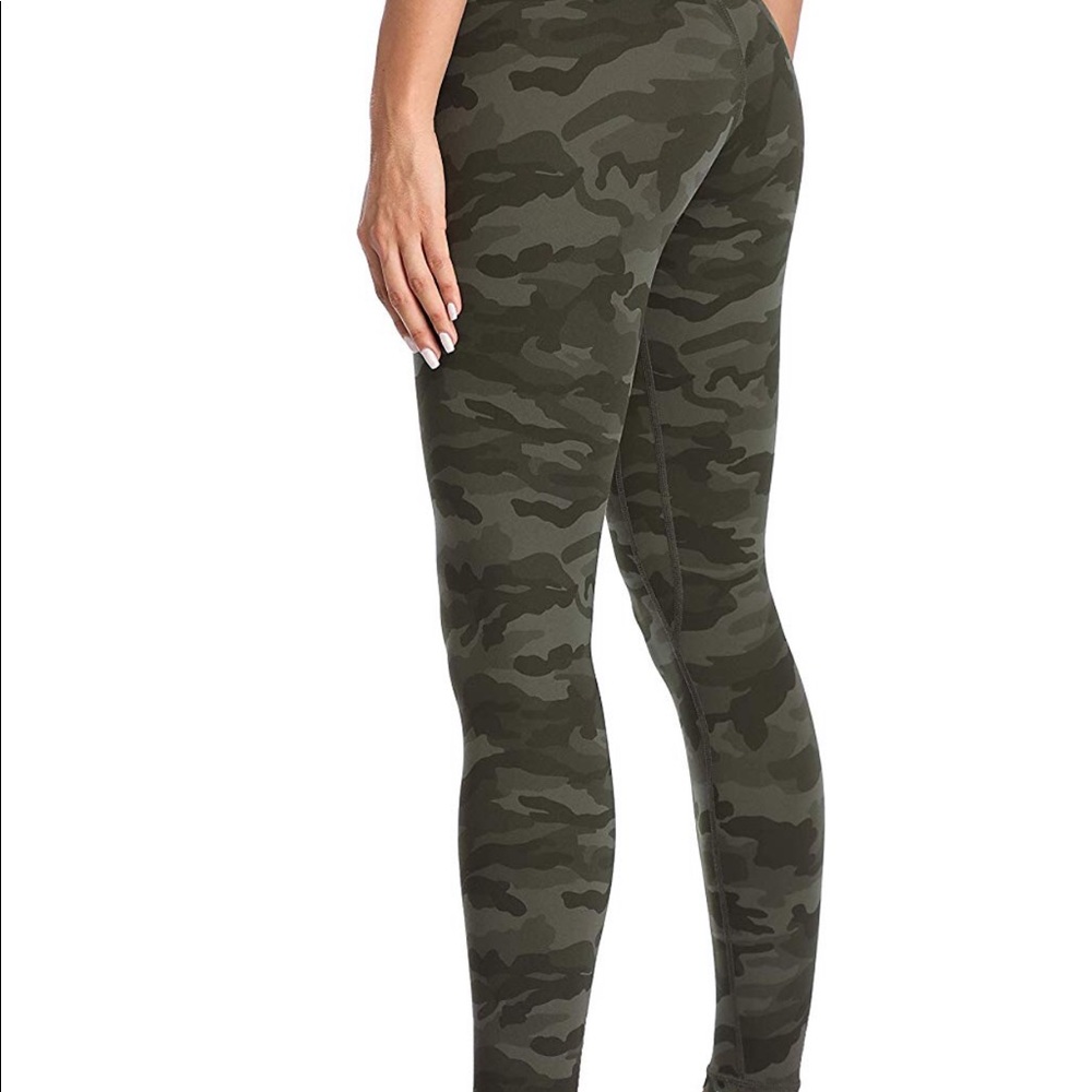 Gap Fit full length camo leggings